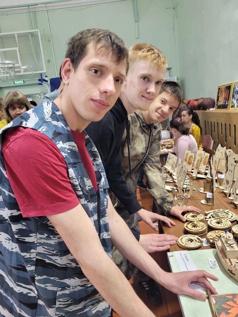 эту.jpg