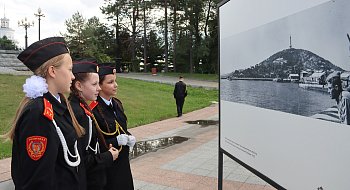 img-1