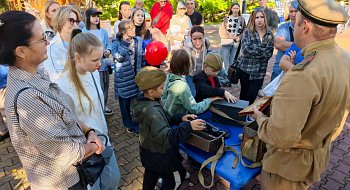img-1