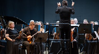 img-1