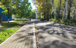 В Первом микрорайоне Хабаровска завершают ремонт дорог